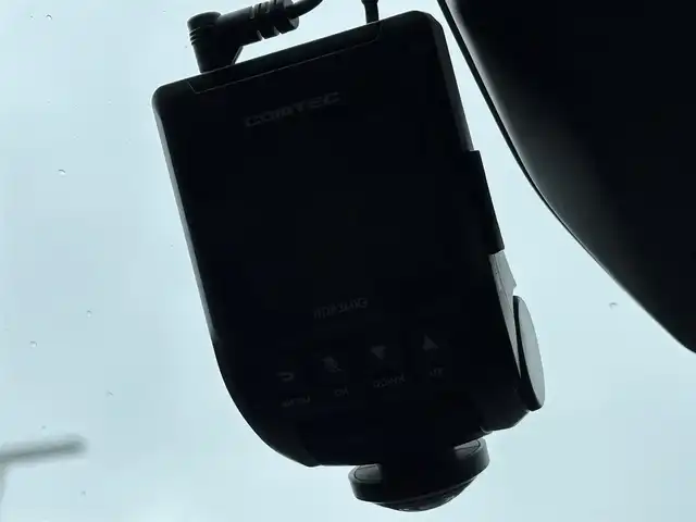 ホンダ Ｓ６６０ コンセプトエディション 東京都 2015(平27)年 1.2万km プレミアムスターホワイトP ６６０台限定車/360°ドライブレコーダー/クルーズコントロール/シティブレーキアクティブシステム/アシンメトリーレザーシート/シリアルナンバー入りアルミプレート/ボルドーレッドロールトップ/バックカメラ/純正フロアマット/純正16インチアルミホイール/パドルシフト/HDMI/ETC/スマートキー