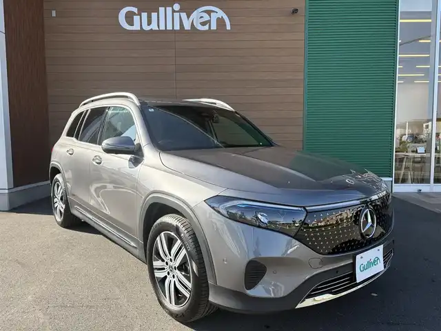 メルセデス・ベンツ Ｍ・ベンツ ＥＱＢ２５０ + 埼玉県 2024(令6)年 3.1万km マウンテングレー 登録時30883km/ワンオーナー/純正10.25型HDDナビ/　・フルセグテレビ/　・全周囲カメラ/　・Apple car Play/　・Android AUTO/　・オンラインミュージック/黒ハーフレザーシート/　・前席パワーシート/　・前席シートヒーター/ドライビングアシストパッケージ/アクティブブレーキアシスト/アクティブレーンアシスト/アクティブステアリングアシスト/ブラインドスポットアシスト/アダプティブクルーズコントロール/前後ドライブレコーダー/本革巻きステアリング/純正18インチAW/パワーバックドア/プッシュスタート/スマートキー×2/パドルシフト/ルーフレール/LEDライト/ETC2.0/保証書/取扱説明書/記録簿（R7）