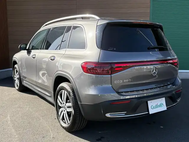 メルセデス・ベンツ Ｍ・ベンツ ＥＱＢ２５０ + 埼玉県 2024(令6)年 3.1万km マウンテングレー 登録時30883km/ワンオーナー/純正10.25型HDDナビ/　・フルセグテレビ/　・全周囲カメラ/　・Apple car Play/　・Android AUTO/　・オンラインミュージック/黒ハーフレザーシート/　・前席パワーシート/　・前席シートヒーター/ドライビングアシストパッケージ/アクティブブレーキアシスト/アクティブレーンアシスト/アクティブステアリングアシスト/ブラインドスポットアシスト/アダプティブクルーズコントロール/前後ドライブレコーダー/本革巻きステアリング/純正18インチAW/パワーバックドア/プッシュスタート/スマートキー×2/パドルシフト/ルーフレール/LEDライト/ETC2.0/保証書/取扱説明書/記録簿（R7）