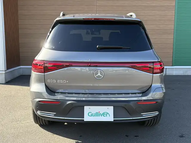 メルセデス・ベンツ Ｍ・ベンツ ＥＱＢ２５０ + 埼玉県 2024(令6)年 3.1万km マウンテングレー 登録時30883km/ワンオーナー/純正10.25型HDDナビ/　・フルセグテレビ/　・全周囲カメラ/　・Apple car Play/　・Android AUTO/　・オンラインミュージック/黒ハーフレザーシート/　・前席パワーシート/　・前席シートヒーター/ドライビングアシストパッケージ/アクティブブレーキアシスト/アクティブレーンアシスト/アクティブステアリングアシスト/ブラインドスポットアシスト/アダプティブクルーズコントロール/前後ドライブレコーダー/本革巻きステアリング/純正18インチAW/パワーバックドア/プッシュスタート/スマートキー×2/パドルシフト/ルーフレール/LEDライト/ETC2.0/保証書/取扱説明書/記録簿（R7）