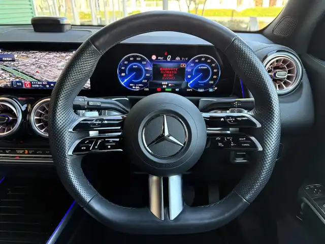 メルセデス・ベンツ Ｍ・ベンツ ＥＱＢ２５０ + 埼玉県 2024(令6)年 3.1万km マウンテングレー 登録時30883km/ワンオーナー/純正10.25型HDDナビ/　・フルセグテレビ/　・全周囲カメラ/　・Apple car Play/　・Android AUTO/　・オンラインミュージック/黒ハーフレザーシート/　・前席パワーシート/　・前席シートヒーター/ドライビングアシストパッケージ/アクティブブレーキアシスト/アクティブレーンアシスト/アクティブステアリングアシスト/ブラインドスポットアシスト/アダプティブクルーズコントロール/前後ドライブレコーダー/本革巻きステアリング/純正18インチAW/パワーバックドア/プッシュスタート/スマートキー×2/パドルシフト/ルーフレール/LEDライト/ETC2.0/保証書/取扱説明書/記録簿（R7）
