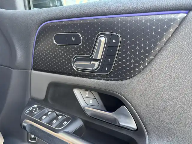 メルセデス・ベンツ Ｍ・ベンツ ＥＱＢ２５０ + 埼玉県 2024(令6)年 3.1万km マウンテングレー 登録時30883km/ワンオーナー/純正10.25型HDDナビ/　・フルセグテレビ/　・全周囲カメラ/　・Apple car Play/　・Android AUTO/　・オンラインミュージック/黒ハーフレザーシート/　・前席パワーシート/　・前席シートヒーター/ドライビングアシストパッケージ/アクティブブレーキアシスト/アクティブレーンアシスト/アクティブステアリングアシスト/ブラインドスポットアシスト/アダプティブクルーズコントロール/前後ドライブレコーダー/本革巻きステアリング/純正18インチAW/パワーバックドア/プッシュスタート/スマートキー×2/パドルシフト/ルーフレール/LEDライト/ETC2.0/保証書/取扱説明書/記録簿（R7）