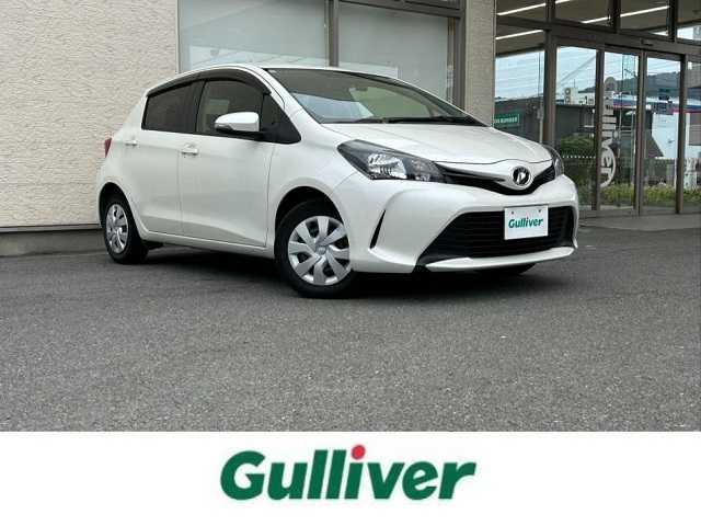 トヨタ ヴィッツ F 大阪府 2016(平28)年 7.4万km ホワイトパールクリスタルシャイン ワンオーナー/純正SDナビ/(TV/Bluetooth/CD/DVD)/バックモニター/横滑り防止装置/ABS/盗難防止装置/ドライブレコーダー/純正フロアマット/AC/ETC/ハロゲンヘッドライト/保証書/リモコンキー