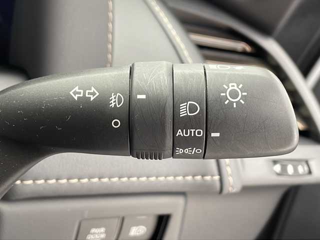 トヨタ ヴェルファイア Z プレミア 千葉県 2024(令6)年 1.6万km プラチナホワイトパールマイカ 純正フリップダウンモニター/ワイヤレス充電/デジタルインナーミラー/パドルシフト/ステアリングヒーター/ＨＤＭＩ/アドバンスドパーク/ｍｉｒａｃａｓｔ/ＢＳＭ/ＨＵＤ/オートサンシェード