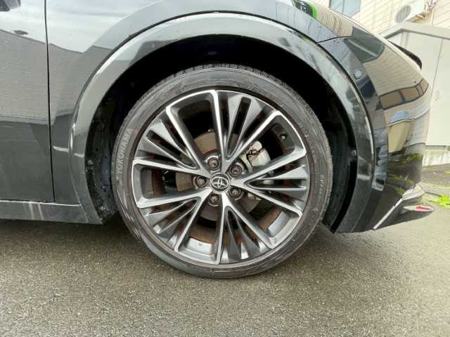 トヨタ プリウス Z 岩手県 2023(令5)年 1.7万km アティチュードブラックマイカ AIS検査済み/【2510035821】/12.3インチディスプレイオーディオ（ナビ・フルセグ・Bluetooth接続）/全方位カメラ/黒革シート/スマートキー/前席シートヒーター/前席シートエアコン/プリクラッシュセーフティ/ステアリングヒーター/2.0ETC/オートハイビーム/パワーバックドア/パノラマルーフ/デジタルインナーミラー/シートメモリー（運転席）/革巻きステアリング/LEDヘッドライト/バックフォグランプ/トラクションコントロール/クリアランスソナー/バイザー