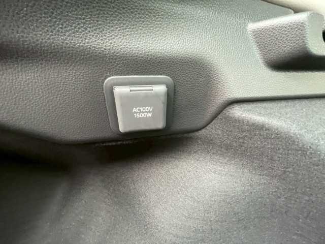 トヨタ プリウス Z 岩手県 2023(令5)年 1.7万km アティチュードブラックマイカ AIS検査済み/【2510035821】/12.3インチディスプレイオーディオ（ナビ・フルセグ・Bluetooth接続）/全方位カメラ/黒革シート/スマートキー/前席シートヒーター/前席シートエアコン/プリクラッシュセーフティ/ステアリングヒーター/2.0ETC/オートハイビーム/パワーバックドア/パノラマルーフ/デジタルインナーミラー/シートメモリー（運転席）/革巻きステアリング/LEDヘッドライト/バックフォグランプ/トラクションコントロール/クリアランスソナー/バイザー