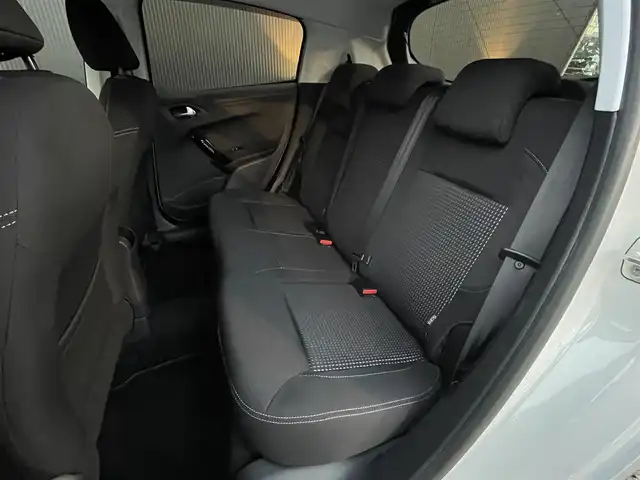 プジョー ２０８ アリュール 長野県 2018(平30)年 5.5万km 白 純正ナビ/CarPlay/ETC/バックカメラ/LEDヘッドライト/オートライト/衝突被害軽減システム/スピードリミッター/ドアバイザー/ステアリングスイッチ