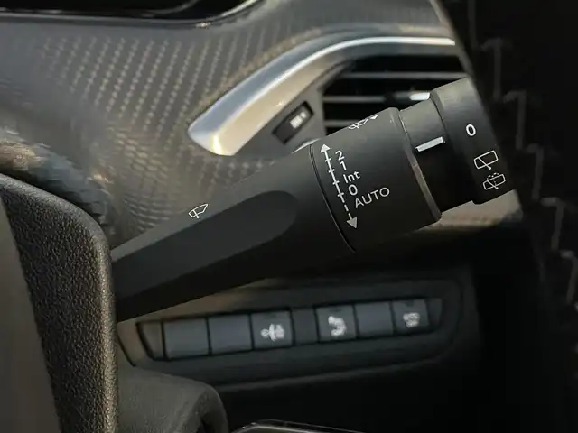 プジョー ２０８ アリュール 長野県 2018(平30)年 5.5万km 白 純正ナビ/CarPlay/ETC/バックカメラ/LEDヘッドライト/オートライト/衝突被害軽減システム/スピードリミッター/ドアバイザー/ステアリングスイッチ