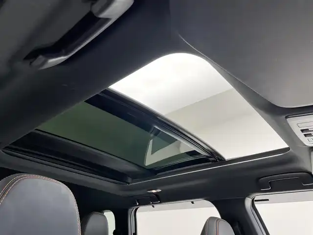 三菱 アウトランダー ＰＨＥＶ P 愛知県 2022(令4)年 1.8万km パールⅡ 純正９型ナビ　全方位カメラ　ＢＯＳＥ　パノラマサンルーフ　ラリアートスタイルエアロ　マイパイロット　e-Assist　衝突軽減　追従クルコン BSM　HUD　誤発進抑制　パドルシフト　フルセグ　カープレイ　革シート　シートヒーターリフレッシュ機能　電動リアゲート　ワイヤレス充電　ミラー型前後ドラレコ　コーナーセンサー　LEDオートライト　禁煙車