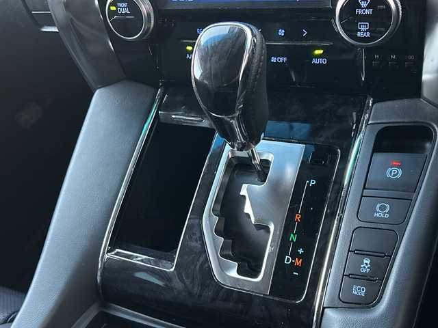 トヨタ ヴェルファイア Z Gエディション 大阪府 2020(令2)年 8.5万km ブラック 純正メモリナビ/BT/CD/DVD/フルセグTV/USB/AppleCarPlay/AndroidAuto/サンルーフ/バックカメラ/両側パワースライドドア/電動リアゲート/前席シートヒーター/前席エアシート/前席、2列目パワーシート/レーンキープアシスト/追従機能付きクルーズコントロール/オートマチックハイビーム/衝突被害軽減システム/AFS/ブレーキホールド/ステアリングヒーター/オットマン/アンビエントライト/nanoe付オートエアコン/後席ロールサンシェード/前後ドラレコ/ビルトインETC2.0/純正アルミホイール/純正フロアマット