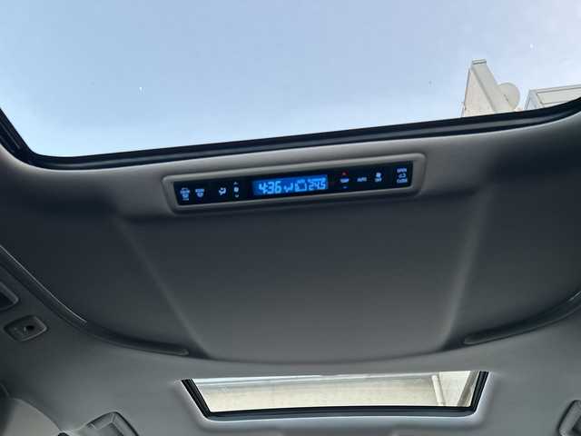 トヨタ ヴェルファイア Z Gエディション 大阪府 2020(令2)年 8.5万km ブラック 純正メモリナビ/BT/CD/DVD/フルセグTV/USB/AppleCarPlay/AndroidAuto/サンルーフ/バックカメラ/両側パワースライドドア/電動リアゲート/前席シートヒーター/前席エアシート/前席、2列目パワーシート/レーンキープアシスト/追従機能付きクルーズコントロール/オートマチックハイビーム/衝突被害軽減システム/AFS/ブレーキホールド/ステアリングヒーター/オットマン/アンビエントライト/nanoe付オートエアコン/後席ロールサンシェード/前後ドラレコ/ビルトインETC2.0/純正アルミホイール/純正フロアマット