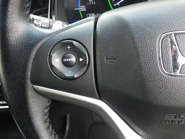 ホンダ シャトル ハイブリッド X スタイルエディション 千葉県 2016(平28)年 7.9万km ミッドナイトブルービームM ハーフレザーシート/純正メモリーナビ/ワンセグTV/【CD再生機能　Bluetooth接続】/バックカメラ/ETC/LEDヘッドライト/サイド/カーテンエアバッグ/スマートキー
