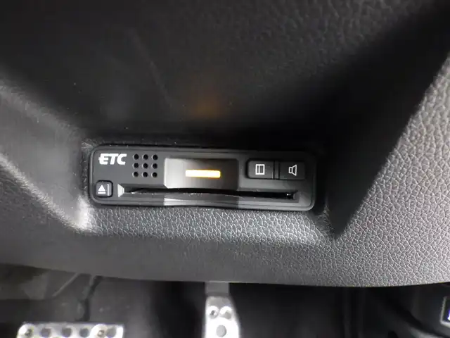 ホンダ シャトル ハイブリッド X スタイルエディション 千葉県 2016(平28)年 7.9万km ミッドナイトブルービームM ハーフレザーシート/純正メモリーナビ/ワンセグTV/【CD再生機能　Bluetooth接続】/バックカメラ/ETC/LEDヘッドライト/サイド/カーテンエアバッグ/スマートキー