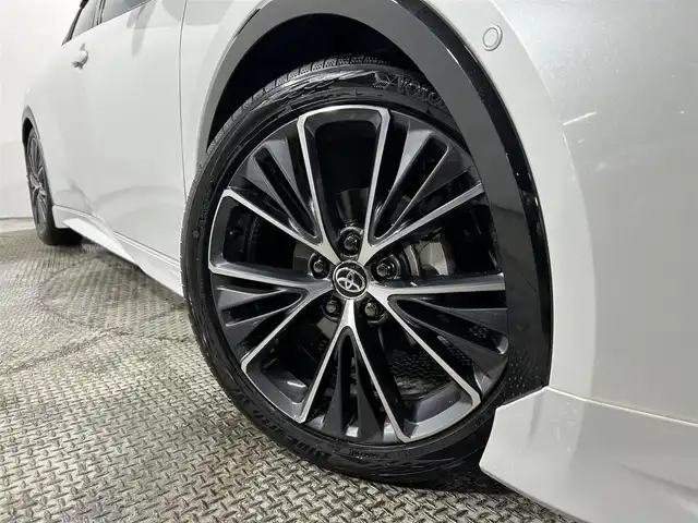 トヨタ プリウス Z 大阪府 2024(令6)年 1.1万km プラチナホワイトパールマイカ 純正ナビ/衝突軽減/全方位カメラ/バックカメラ/ETC/サンルーフ/モデリスタエアロ/シートヒーター/レーダクルコン/コーナーセンサー/革シート/バックカメラ/パワーシート/レーンアシスト/LEDヘッドライト/電動リアゲート/プッシュスタート/スマートキー/オートライト/オートエアコン/電動ミラー/エアシート/ハンドルヒーター/LEDフォグランプ/純正アルミホイール