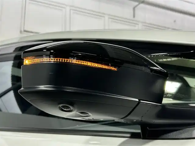 トヨタ プリウス Z 大阪府 2024(令6)年 1.1万km プラチナホワイトパールマイカ 純正ナビ/衝突軽減/全方位カメラ/バックカメラ/ETC/サンルーフ/モデリスタエアロ/シートヒーター/レーダクルコン/コーナーセンサー/革シート/バックカメラ/パワーシート/レーンアシスト/LEDヘッドライト/電動リアゲート/プッシュスタート/スマートキー/オートライト/オートエアコン/電動ミラー/エアシート/ハンドルヒーター/LEDフォグランプ/純正アルミホイール