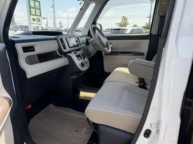 ダイハツ ムーヴ キャンバス X LTD メイクアッフ SA Ⅱ 徳島県 2017(平29)年 9.4万km パールホワイトⅢ/ナチュラルベージュマイカメタリック 2トーン ツートンカラー/7インチナビ NSZT-W66T/(Bluetooth/フルセグ/AM/FM/SD/DISC)/両側パワースライド/バックカメラ/ETC/ドライブレコーダー/LEDヘッドライト/オートライト/フォグランプ/シートヒーター/横滑り防止装置/レーンキープアシスト/衝突被害軽減システム/ダブル+サイドエアバッグ/ステアリングスイッチ/アイドリングストップ/プッシュスタート/スマートキー/スペアキー/フロントワイパーデアイサー/純正ホイルキャップ/純正ドアバイザー/純正フロアマット/取扱説明書/保証書