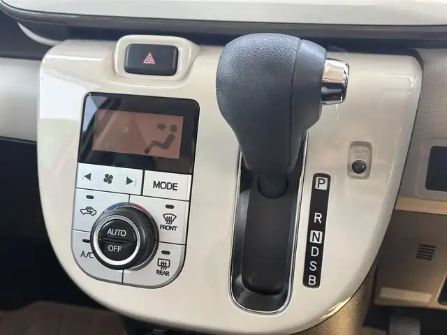 ダイハツ ムーヴ キャンバス X LTD メイクアッフ SA Ⅱ 徳島県 2017(平29)年 9.4万km パールホワイトⅢ/ナチュラルベージュマイカメタリック 2トーン ツートンカラー/7インチナビ NSZT-W66T/(Bluetooth/フルセグ/AM/FM/SD/DISC)/両側パワースライド/バックカメラ/ETC/ドライブレコーダー/LEDヘッドライト/オートライト/フォグランプ/シートヒーター/横滑り防止装置/レーンキープアシスト/衝突被害軽減システム/ダブル+サイドエアバッグ/ステアリングスイッチ/アイドリングストップ/プッシュスタート/スマートキー/スペアキー/フロントワイパーデアイサー/純正ホイルキャップ/純正ドアバイザー/純正フロアマット/取扱説明書/保証書