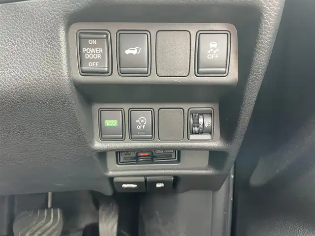 日産 エクストレイル 20X 千葉県 2018(平30)年 6.1万km ダイヤモンドブラック パワーバックドア/純正SDナビ/・型式：MJ118D-W/・CD/フルセグTV/Bluetooth/バックカメラ/LEDヘッドライト/ドアミラーヒーター/レザーシート/社外17インチアルミホイール/純正フロアマット/ビルトインETC/ルーフレール/ステアリングスイッチ/オートエアコン/アイドリングストップ/ヘッドライトレベライザー/スマートキー/スペアキー1本/禁煙車