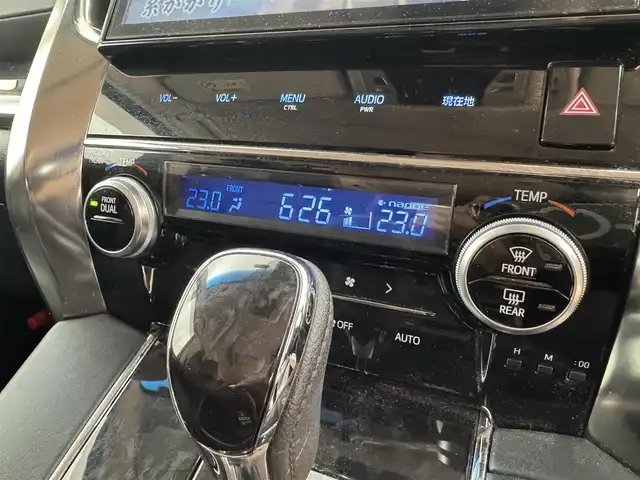 トヨタ アルファード S Cパッケージ 愛知県 2018(平30)年 6万km ホワイトパールクリスタルシャイン 純正10インチナビ/（CD/DVD/BT/フルセグ）/パワーバックドア/純正後席モニター/バックカメラ/ETC/ドラレコ/クルコン/両側パワースライドドア/１，２列目パワーシート/オットマン/２列目キャプテンシート/前席シートヒーター/前席シートクーラー/ステアリングヒーター/トヨタセーフティセンス/ドアバイザー