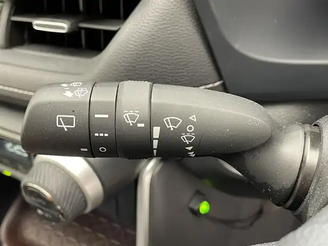トヨタ ＲＡＶ４ G Zパッケージ 滋賀県 2023(令5)年 2.7万km プラチナホワイトパールマイカ 禁煙車/純正ディスプレイオーディオ/（Bluetooth/Miracast/USB/フルセグTV）/パノラミックビューモニター/サンルーフ/TRDエアロ/前後ドライブレコーダー/デジタルインナーミラー/ビルトインETC/レーントレーシングアシスト/プリクラッシュセーフティー/ブラインドスポットモニター/クリアランスソナー/リアクロストラフィックアラート/パーキングサポートブレーキ/ロードサインアシスト/レザーシート/D席パワーシート/D席シートメモリー/前席シートヒーター/前席ベンチレーション/革巻きステアリング/レーダークルーズコントロール/ステアリングリモコン/ステアリングヒーター/パワーバックドア/LEDヘッドライト/フォグランプ/オートヘッドライト/オートマチックハイビーム/フロント熱線/電動パーキングブレーキ/オートホールドブレーキ/TRDアルミホイール