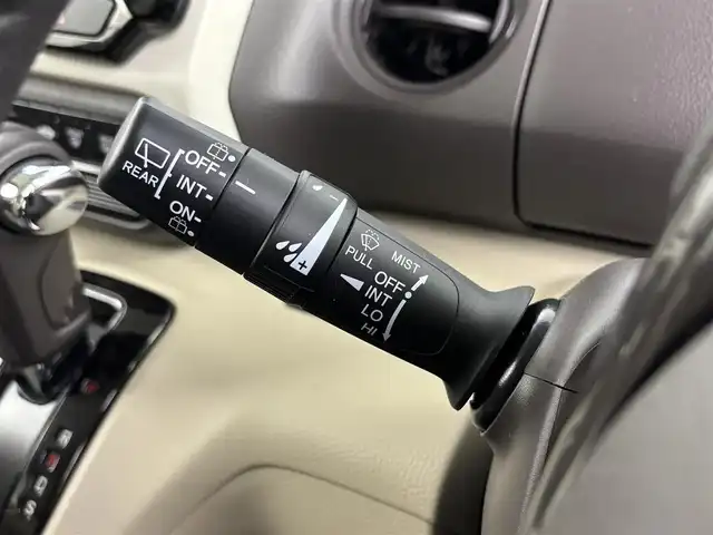 ホンダ Ｎ ＢＯＸ G L ターボ ホンダセンシング 埼玉県 2019(令1)年 5.4万km プラチナホワイトパール 純正8インチナビ　VXU-195NBi/バックカメラ/前方ドライブレコーダー/ETC/Honda SENSING/・衝突軽減ブレーキ/・誤発進抑制機能/・路外逸脱抑制機能/・アダプティブ・クルーズ・コントロール/・車線維持支援システム/・オートハイビーム/・先行車発進お知らせ機能/・標識認識機能/パドルシフト/両側パワースライドドア/プッシュスタート/ステアリングリモコン/純正フロアマット/社外ドアバイザー/社外15インチアルミホイール