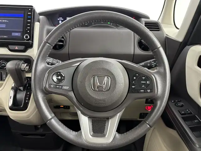 ホンダ Ｎ ＢＯＸ G L ターボ ホンダセンシング 埼玉県 2019(令1)年 5.4万km プラチナホワイトパール 純正8インチナビ　VXU-195NBi/バックカメラ/前方ドライブレコーダー/ETC/Honda SENSING/・衝突軽減ブレーキ/・誤発進抑制機能/・路外逸脱抑制機能/・アダプティブ・クルーズ・コントロール/・車線維持支援システム/・オートハイビーム/・先行車発進お知らせ機能/・標識認識機能/パドルシフト/両側パワースライドドア/プッシュスタート/ステアリングリモコン/純正フロアマット/社外ドアバイザー/社外15インチアルミホイール