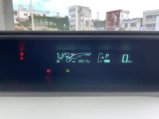 トヨタ アクア S 沖縄県 2013(平25)年 8.1万km コバルトブルーメタリック (株)IDOMが運営する【じしゃロンOO店】の自社ローン専用車両になりますこちらは現金またはオートローンご利用時の価格です。自社ローンご希望の方は別途その旨お申付け下さい/・プッシュスタート　/・ナビ　/・ＴＶ　/・Ｂｌｕｅｔｏｏｔｈ接続　/・バックカメラ　/・ＥＴＣ　/・アイドリングストップ　/・横滑り防止装置　/・盗難防止装置　/・アルミホイール　/・純正フロアマット　/・取扱説明書　/・保証書