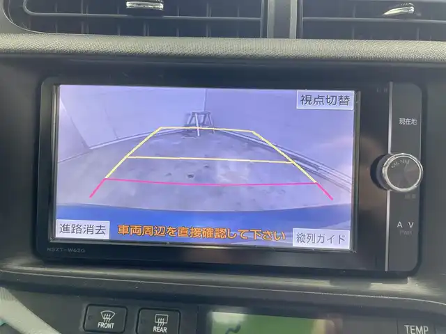 トヨタ アクア S 沖縄県 2013(平25)年 8.1万km コバルトブルーメタリック (株)IDOMが運営する【じしゃロンOO店】の自社ローン専用車両になりますこちらは現金またはオートローンご利用時の価格です。自社ローンご希望の方は別途その旨お申付け下さい/・プッシュスタート　/・ナビ　/・ＴＶ　/・Ｂｌｕｅｔｏｏｔｈ接続　/・バックカメラ　/・ＥＴＣ　/・アイドリングストップ　/・横滑り防止装置　/・盗難防止装置　/・アルミホイール　/・純正フロアマット　/・取扱説明書　/・保証書