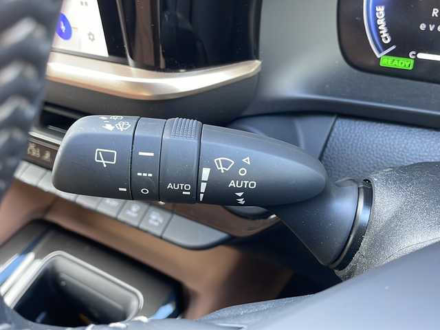 トヨタ クラウン スポーツ Z 青森県 2025(令7)年 0.6万km プレシャスホワイトパール 4WD/12.3インチDAナビ・フルセグTV/パノラミックビューモニター/プレミアムサウンド/OPパノラマルーフ/OPブラウン革シート/前席エアシート・シートヒーター/前席パワーシート/デジタルインナーミラー/純正前後ドライブレコーダー/カラーヘッドアップディスプレイ/ステアリングヒーター/置くだけ充電/ハンズフリーパワーバックドア/トヨタチームメイト/セーフティセンス/プリクラッシュセーフティ/レーダークルーズコントロール/レーントレーシングアシスト/レーンディパーチャーアラート/アダプティブハイビーム/ブラインドスポットモニター/安心降車アシスト/ETC2.0/純正フロアマット/LEDヘッドライト/純正21インチアルミ/スペアキー/保証書・取説書