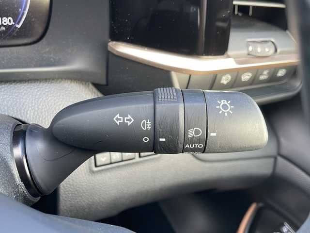 トヨタ クラウン スポーツ Z 青森県 2025(令7)年 0.6万km プレシャスホワイトパール 4WD/12.3インチDAナビ・フルセグTV/パノラミックビューモニター/プレミアムサウンド/OPパノラマルーフ/OPブラウン革シート/前席エアシート・シートヒーター/前席パワーシート/デジタルインナーミラー/純正前後ドライブレコーダー/カラーヘッドアップディスプレイ/ステアリングヒーター/置くだけ充電/ハンズフリーパワーバックドア/トヨタチームメイト/セーフティセンス/プリクラッシュセーフティ/レーダークルーズコントロール/レーントレーシングアシスト/レーンディパーチャーアラート/アダプティブハイビーム/ブラインドスポットモニター/安心降車アシスト/ETC2.0/純正フロアマット/LEDヘッドライト/純正21インチアルミ/スペアキー/保証書・取説書