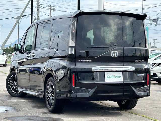 ホンダ ステップワゴン スパーダ ハイブリッド G ホンダセンシング 道南・函館 2018(平30)年 3.7万km プレミアムスパークルブラックパール ・衝突被害軽減ブレーキ/・レーダークルーズコントロール/・レーンキープアシスト/・社外メモリナビ/・フルセグＴＶ/・バックカメラ/・ETC/・両側パワースライドドア/・ALPINE製フリップダウンモニター/・純正AW付冬タイヤ積込/・純正エンジンスターター/・LEDヘッドライト/・フロントフォグランプ/・スマートキー/・エンジンプッシュスタート