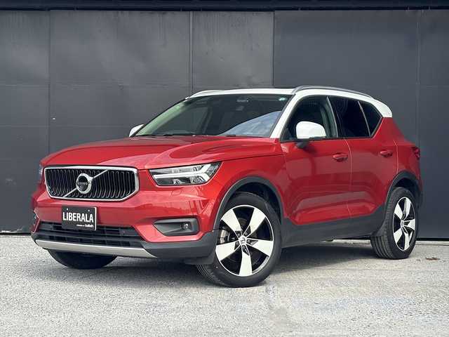 ボルボ ＸＣ４０ T4 モメンタム 和歌山県 2020(令2)年 3.2万km 赤 パノラマSR /ACC /BSM /LKA /純ナビ /360度カメ /フルセグTV /オートテールゲート /Bluetoothオーディオ /前後ドラレコ /パワーシート /シートヒーター /ワイヤレス充電 /スマートキー /プッシュスタート /純19incAW /LEDライト /ETC