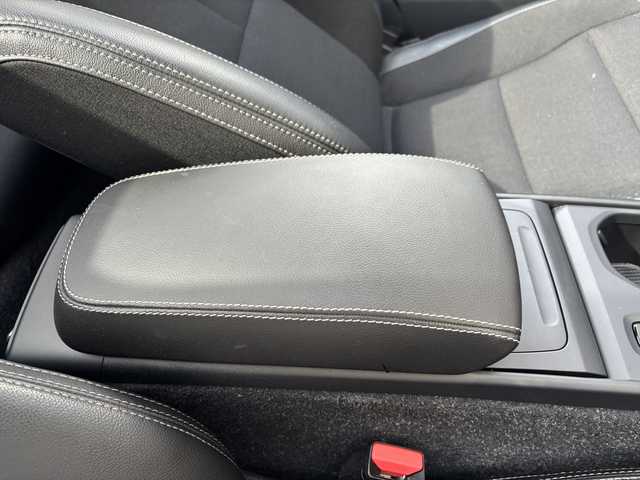 ボルボ ＸＣ４０ T4 モメンタム 和歌山県 2020(令2)年 3.2万km 赤 パノラマSR /ACC /BSM /LKA /純ナビ /360度カメ /フルセグTV /オートテールゲート /Bluetoothオーディオ /前後ドラレコ /パワーシート /シートヒーター /ワイヤレス充電 /スマートキー /プッシュスタート /純19incAW /LEDライト /ETC