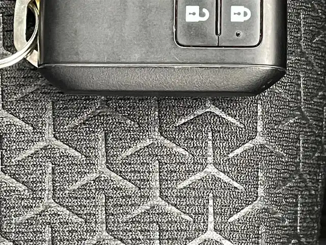 スズキ スイフト XG LTD 宮城県 2019(平31)年 4.4万km ピュアホワイトP 走行距離：43790ｋｍ/追従クルーズコントロール/バックカメラ/D席シートヒーター/純正フロアマット/ETC/ドアバイザー/LEDヘッドライト/スマートキー