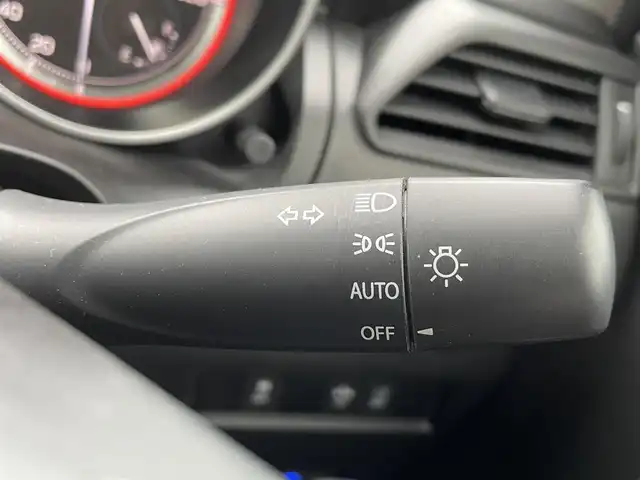 スズキ スイフト XG LTD 宮城県 2019(平31)年 4.4万km ピュアホワイトP 走行距離：43790ｋｍ/追従クルーズコントロール/バックカメラ/D席シートヒーター/純正フロアマット/ETC/ドアバイザー/LEDヘッドライト/スマートキー