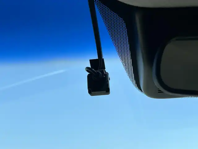 ホンダ フリード＋ G ホンダセンシング 群馬県 2018(平30)年 5.1万km ホワイトオーキッドパール ワンオーナー/社外メモリーナビ/（FM/AM/CD/DVD/フルセグTV/Bluetooth/iPod）/ホンダセンシング/・衝突軽減ブレーキ/・歩行者事故低減ステアリング/・アダプティブクルーズコントロール/・車線維持支援システム/・誤発進抑制機能/・路外逸脱抑制機能/・先行車発進お知らせ機能/・標識認識機能/・後方誤発進抑制機能/前方ドラレコ/ヒーテッドドアミラー/熱線フロントガラス/両側電動スライドドア/プッシュスタート/電格ミラー/ドアバイザー/ステアリングスイッチ/純正フロアマット/純正アルミ/ビルトインETC/取扱説明書/保証書/スペアキー×1
