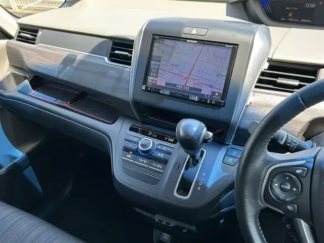 ホンダ フリード＋ G ホンダセンシング 群馬県 2018(平30)年 5.1万km ホワイトオーキッドパール ワンオーナー/社外メモリーナビ/（FM/AM/CD/DVD/フルセグTV/Bluetooth/iPod）/ホンダセンシング/・衝突軽減ブレーキ/・歩行者事故低減ステアリング/・アダプティブクルーズコントロール/・車線維持支援システム/・誤発進抑制機能/・路外逸脱抑制機能/・先行車発進お知らせ機能/・標識認識機能/・後方誤発進抑制機能/前方ドラレコ/ヒーテッドドアミラー/熱線フロントガラス/両側電動スライドドア/プッシュスタート/電格ミラー/ドアバイザー/ステアリングスイッチ/純正フロアマット/純正アルミ/ビルトインETC/取扱説明書/保証書/スペアキー×1