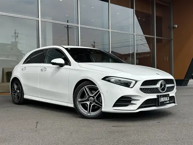 メルセデス・ベンツ Ｍ・ベンツ Ａ１８０ スタイル AMGライン 岐阜県 2021(令3)年 1.8万km ポーラホワイト レーダーセーフティパッケージ/　アクティブディスタンスアシスト/　アクティブブレーキアシスト/　PER-SAFE/　PER-SAFEプラス/　アクティブブラインドスポットアシスト/　アクティブレーンキーピングアシスト/AMGライン/　AMGスタイリングパッケージ/　マルチビームLEDヘッドライト/　アダプティブハイビームアシストプラス/ナビゲーションパッケージ/　トラフィックサインアシスト/　前席メモリー付きパワーシート/　アクティブステアリングアシスト/　アクティブレーンチェンジアシスト/　フルセグTV/　Bluetooth/純正ETC/　
