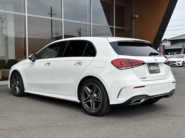 メルセデス・ベンツ Ｍ・ベンツ Ａ１８０ スタイル AMGライン 岐阜県 2021(令3)年 1.8万km ポーラホワイト レーダーセーフティパッケージ/　アクティブディスタンスアシスト/　アクティブブレーキアシスト/　PER-SAFE/　PER-SAFEプラス/　アクティブブラインドスポットアシスト/　アクティブレーンキーピングアシスト/AMGライン/　AMGスタイリングパッケージ/　マルチビームLEDヘッドライト/　アダプティブハイビームアシストプラス/ナビゲーションパッケージ/　トラフィックサインアシスト/　前席メモリー付きパワーシート/　アクティブステアリングアシスト/　アクティブレーンチェンジアシスト/　フルセグTV/　Bluetooth/純正ETC/　