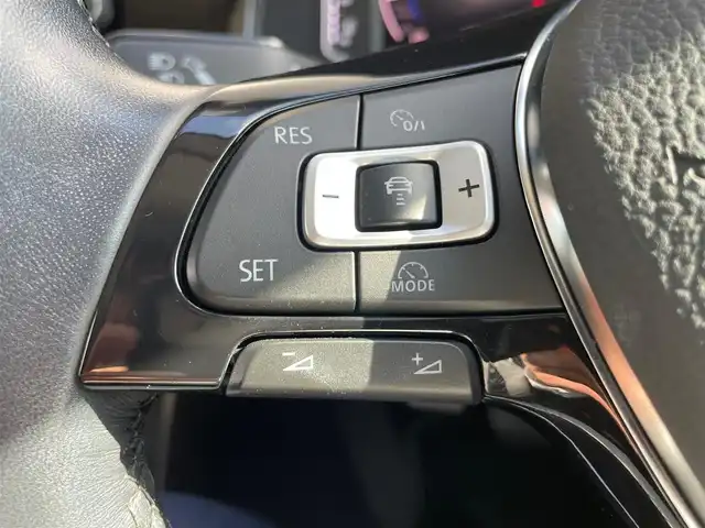 フォルクスワーゲン ＶＷ ポロ TSIコンフォートライン 香川県 2021(令3)年 1.7万km ディープブラックパールエフェクト ワンオーナー/保証書/取扱説明書/スマートキー/アイドリングストップ/ACC/パーキングアシスト/純正ナビ/BT/USB/CarPlay/ストリーミング/衝突軽減/レーンアシスト/BSM/F/Rドライブレコーダー/オートライト/バックカメラ/コーナーセンサー