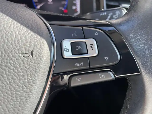 フォルクスワーゲン ＶＷ ポロ TSIコンフォートライン 香川県 2021(令3)年 1.7万km ディープブラックパールエフェクト ワンオーナー/保証書/取扱説明書/スマートキー/アイドリングストップ/ACC/パーキングアシスト/純正ナビ/BT/USB/CarPlay/ストリーミング/衝突軽減/レーンアシスト/BSM/F/Rドライブレコーダー/オートライト/バックカメラ/コーナーセンサー