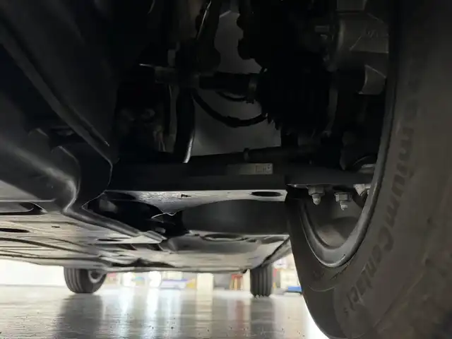 フォルクスワーゲン ＶＷ ポロ TSIコンフォートライン 三重県 2021(令3)年 1.7万km ディープブラックパールエフェクト プレミアムガソリン・ターボ/FF/MTモード付フロア7AT（DSG）/純正 8インチインフォテイメントシステム“Discover Media”*1/（FM/AM/Bluetooth/USB/iPod）/リヤビューカメラ“Rear Assist”/ドライブレコーダー 前方/ETC2.0*1/安全/【OP】セーフティパッケージ*2/●アダプティブクルーズコントロール（全車速追従機能付）/●レーンキープアシストシステム“Lane Assist”/●駐車支援システム“Park Assist”/●ブラインドスポットディテクション（後方死角検知機能）/●パークディスタンスコントロール（フロント・リヤ、前進/後退時衝突軽減ブレーキ機能付）/●オプティカルパーキングシステム/●リヤトラフィックアラート（後退時警告・衝突軽減ブレーキ機能）/・プリクラッシュブレーキシステム“Front Assist”/など/装備/【OP】テクノロジーパッケージ*3/●デジタルメータークラスター“Active Info Display”/●スマートフォン ワイヤレスチャージング（qi）/・オートエアコン/・レインセンサーワイパー/・オートライト/・LEDヘッドライト/・リヤフォグライト/・純正15inAW/など