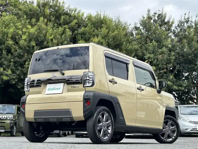 ダイハツ タフト G ダーククロムベンチャー 東京都 2024(令6)年 1.4万km サンドベージュメタリック ワンオーナー/Panasonic製メモリナビ/フルセグTV/Bluetoothオーディオ/DVD再生/バックカメラ/ETC/ガラスルーフ/純正フロアマット/コーナーセンサー/LEDヘッドランプ/純正15インチAW/前席シートヒーター/スマートアシスト/サイド・カーテンエアバッグ/スマートキー×2/新車保証書/取扱説明書