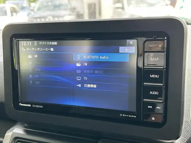 ダイハツ タフト G ダーククロムベンチャー 東京都 2024(令6)年 1.4万km サンドベージュメタリック ワンオーナー/Panasonic製メモリナビ/フルセグTV/Bluetoothオーディオ/DVD再生/バックカメラ/ETC/ガラスルーフ/純正フロアマット/コーナーセンサー/LEDヘッドランプ/純正15インチAW/前席シートヒーター/スマートアシスト/サイド・カーテンエアバッグ/スマートキー×2/新車保証書/取扱説明書