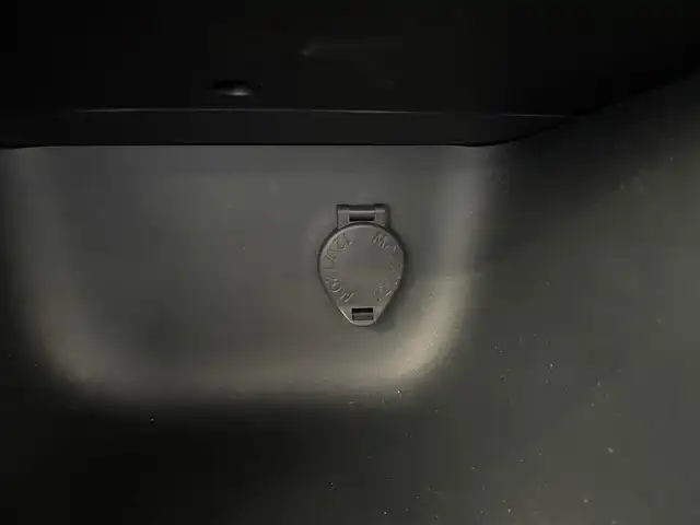 トヨタ ヤリスクロス ハイブリッド G 千葉県 2020(令2)年 6.9万km ブラックマイカ グレイッシュブルー 2トーン ワンオーナー/Toyota Safety Sense/・プリクラッシュセーフティ（歩行者［昼夜］・自転車運転者［昼］検知機能付衝突回避支援タイプ/ミリ波レーダー＋単眼カメラ方式）/・レーントレーシングアシスト［LTA］/・レーダークルーズコントロール（全車速追従機能付）/・オートマチックハイビーム［AHB］/・ロードサインアシスト［RSA］/パノラミックビューモニター/ディスプレイオーディオ/・AM/FM/Bluetoothオーディオ/デジタルメーター/ツートンカラー/ETC/前後ドラレコ/保証書/取扱説明書