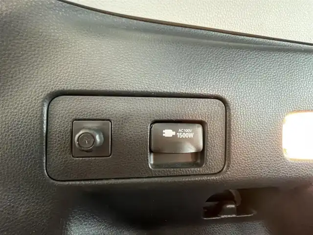 トヨタ ヤリスクロス ハイブリッド G 千葉県 2020(令2)年 6.9万km ブラックマイカ グレイッシュブルー 2トーン ワンオーナー/Toyota Safety Sense/・プリクラッシュセーフティ（歩行者［昼夜］・自転車運転者［昼］検知機能付衝突回避支援タイプ/ミリ波レーダー＋単眼カメラ方式）/・レーントレーシングアシスト［LTA］/・レーダークルーズコントロール（全車速追従機能付）/・オートマチックハイビーム［AHB］/・ロードサインアシスト［RSA］/パノラミックビューモニター/ディスプレイオーディオ/・AM/FM/Bluetoothオーディオ/デジタルメーター/ツートンカラー/ETC/前後ドラレコ/保証書/取扱説明書