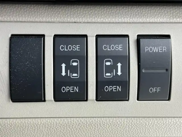 マツダ ＭＰＶ 23S 大阪府 2008(平20)年 13.7万km クリスタルホワイトパールマイカ 社外ナビ/　CD/DVD/フルセグTV/バックカメラ/両側パワースライドドア/オートキセノンライト/フォグランプ/純正17インチアルミホイール/MTモード付AT/カードキー/電動格納ミラー/革巻きステアリング/純正フロアマット/ドアバイザー/オートウィンドウ