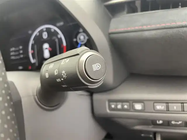 レクサス ＬＢＸ モリゾウ RR 宮城県 2025(令7)年 0.8万km グレーＭ 純正コネクティッドナビ/黒レザーシート/パノラミックビューモニター/ヘッドアップディスプレイ/ブレインドスポットモニター/リアクロストラフィックアラート/プリクラッシュセーフティ/オートハイビーム/クリアランスソナー/安心降車アシスト/運転席パワーシート/パワーバックドア/ビルトインETC2.0/フルセグTV/スマートフォン連携/レッドブレーキキャリパー/12.3インチTFT液晶式メーター/EXPERTモード/専用鋳造19インチAW/禁煙車