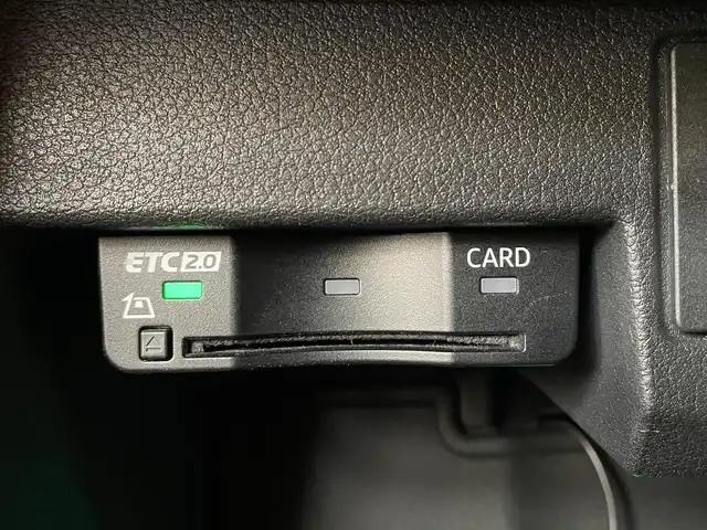 アウディ ＳＱ２ 道央・札幌 2020(令2)年 4.3万km ミトスブラックメタリック ミトスブラックメタリック/ナビゲーションパッケージ/　・MMIナビゲーション/　・TVチューナー/　・8スピーカー/　・スマートフォンインターフェイス/　・Audiconnect/アシスタンスパッケージ/　・サイドアシスト/　・アクティブレーンアシスト/　・トラフィックジャムアシスト/　・リヤクロストラフィックアシスト/　・プレセンスベーシック/　・ハイビームアシスト/パノラマサンルーフ/OP19インチAW/バーチャルコックピット/オートマチックテールゲート