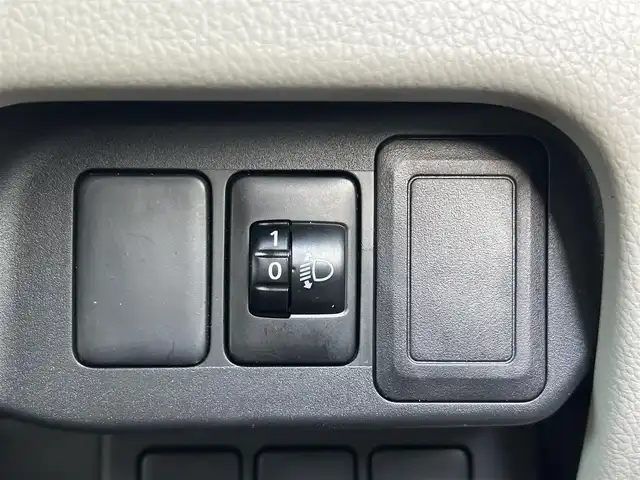 日産 デイズ X 島根県 2018(平30)年 3.7万km アッシュブラウンM 登録時走行距離36978km/純正ナビ(Bluetooth/AM/FM/CD)/ワンセグテレビ/アラウンドビュー/バックカメラ/フロントカメラ/サイドカメラ/前後コーナーセンサー/横滑り防止装置/衝突被害軽減ブレーキ/アイドリングストップ/プッシュスタート/スマートキー(スペアキー×1)/ETC/禁煙車